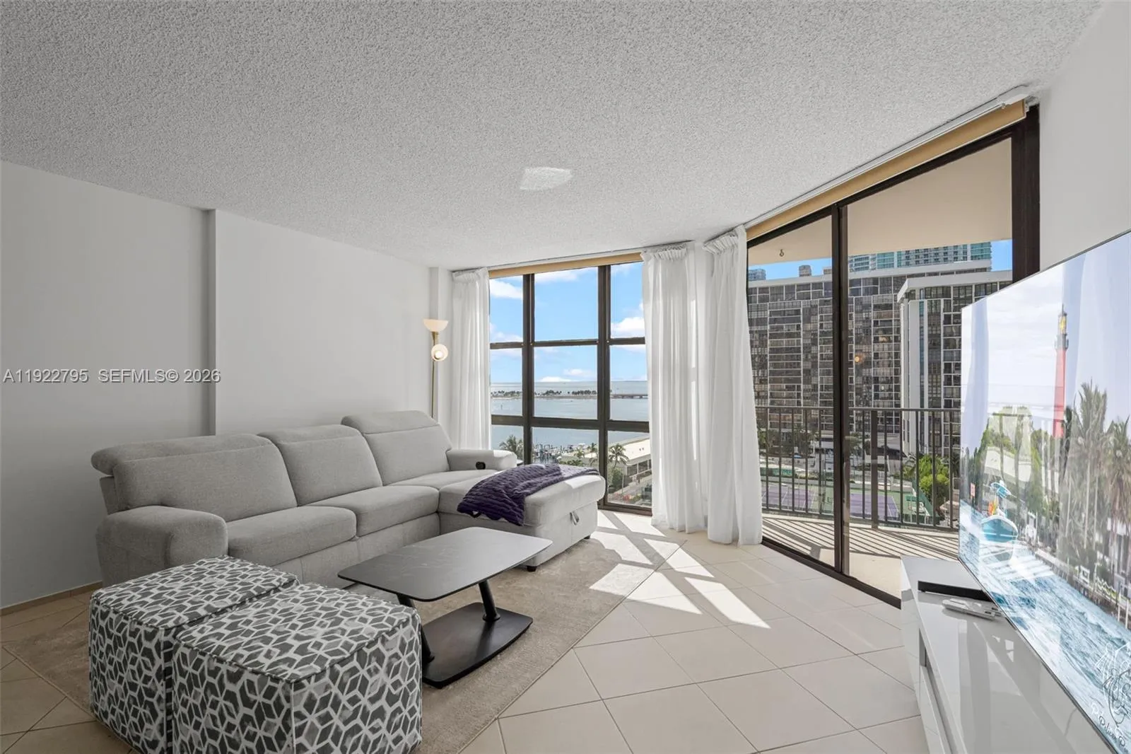 Foto de propiedad en 1865 Brickell Avenue A1013, Miami, FL 33129 Miami con MLS# 