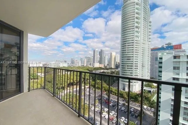Foto de propiedad en 1865 Brickell Avenue A1602, Miami, FL 33129 Miami con MLS# 