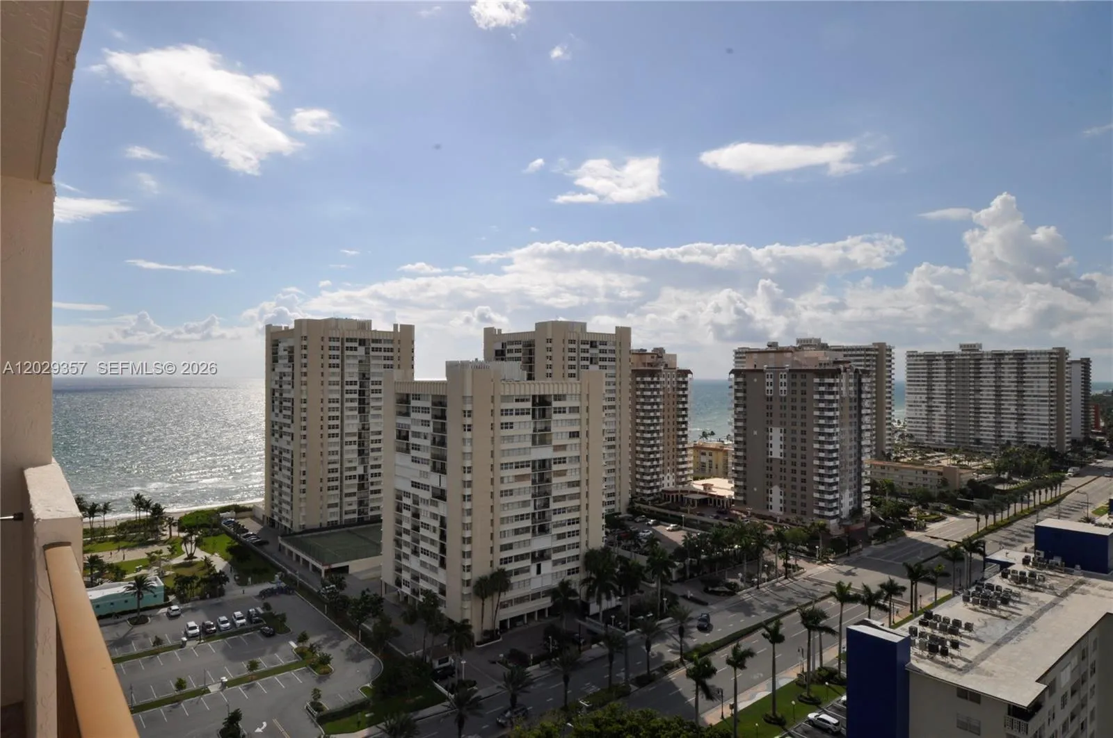 Alquilada 1865 S Ocean Drive 20H, Hallandale Beach, FL 33009, Hallandale Beach, FL 33009