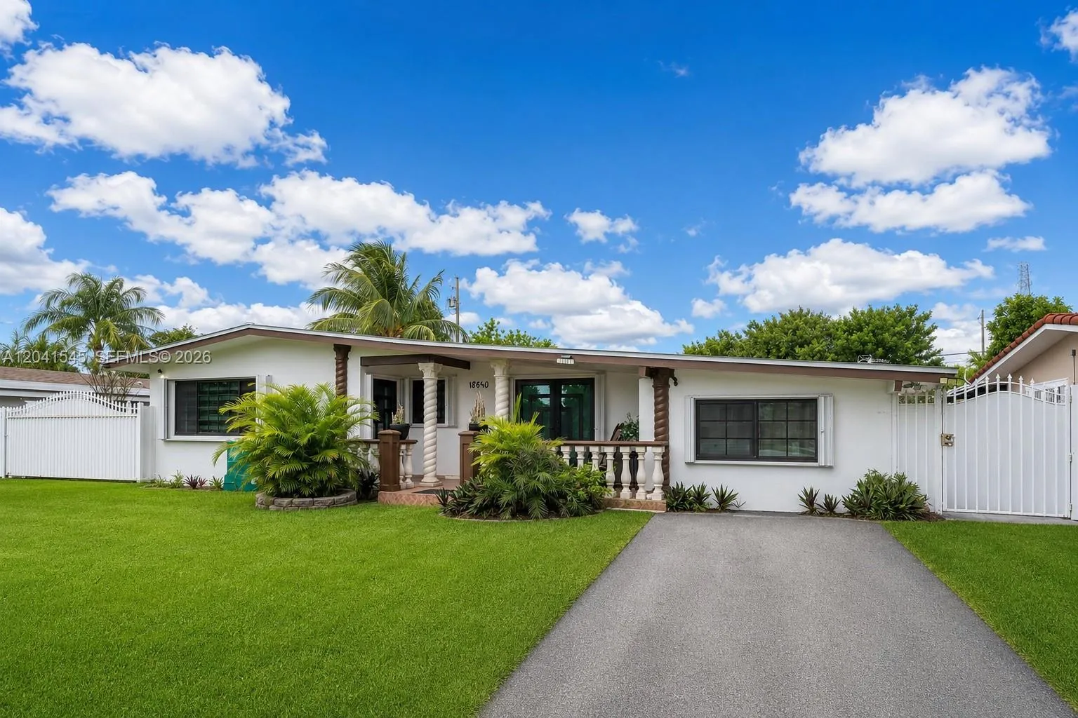 Foto de propiedad en 18670 Belview Drive, Cutler Bay, FL 33157 Cutler Bay con MLS# 
