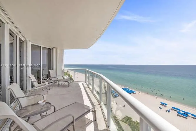 Foto de propiedad en 18671 Collins Avenue 1001, Sunny Isles Beach, FL 33160 Sunny Isles Beach con MLS# 