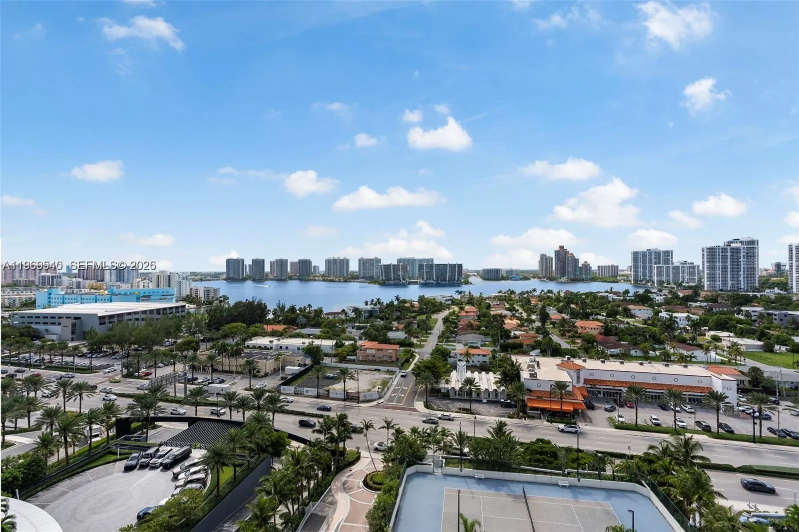 Foto de propiedad en 18671 Collins Avenue 404, Sunny Isles Beach, FL 33160 Sunny Isles Beach con MLS# 
