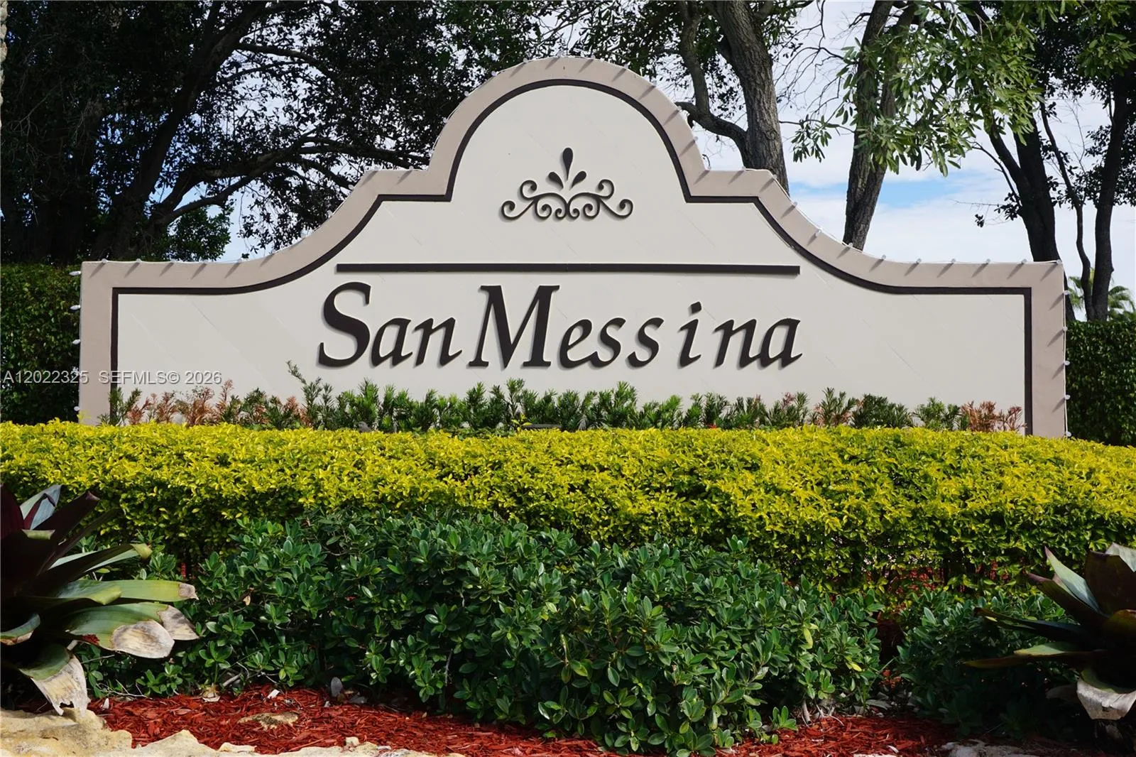 Foto de propiedad en 1868 Salerno Circle 1868, Weston, FL 33327 Weston con MLS# 