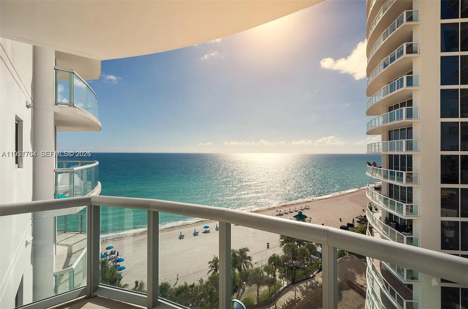 Foto de propiedad en 18683 Collins Avenue 1110, Sunny Isles Beach, FL 33160 Sunny Isles Beach con MLS# 