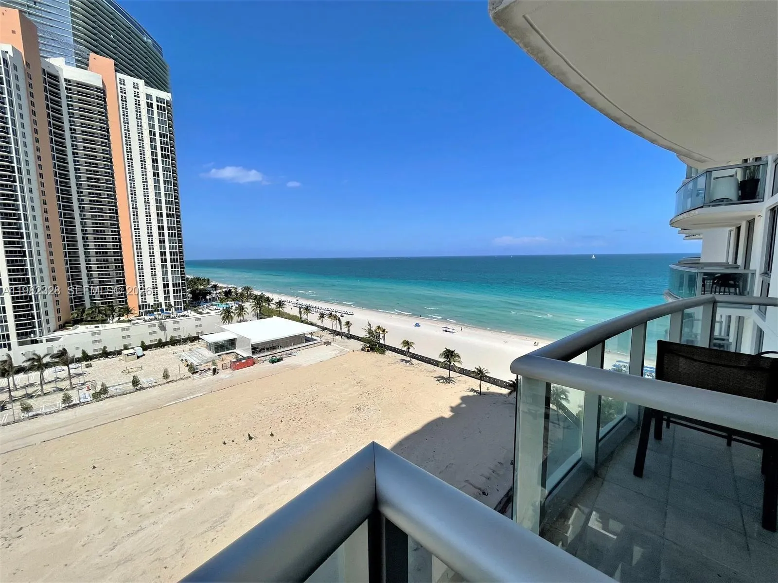 Foto de propiedad en 18683 Collins Avenue 1206, Sunny Isles Beach, FL 33160 Sunny Isles Beach con MLS# 