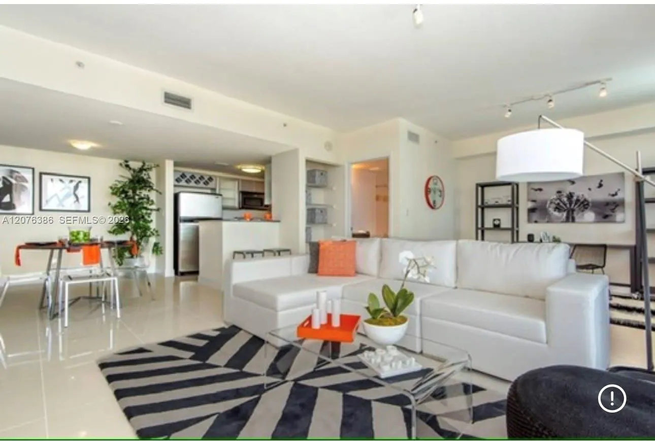 En Venta 1871 S River Drive 1006, Miami, FL 33125, Miami, FL 33125