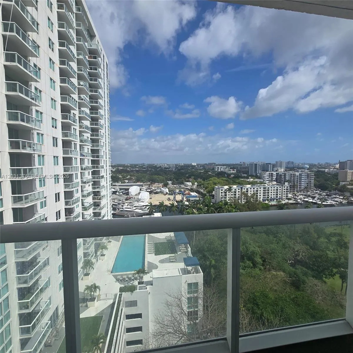 Foto de propiedad en 1871 S River Drive 1606, Miami, FL 33125 Miami con MLS#