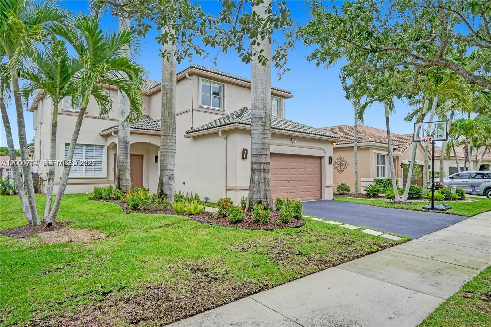 Foto de propiedad en 1871 Silverbell Terrace, Weston, FL 33327 Weston con MLS# 