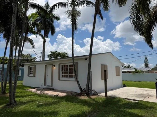 Foto de propiedad en 18720 SW 316th Street 18720, Homestead, FL 33030 Homestead con MLS# 