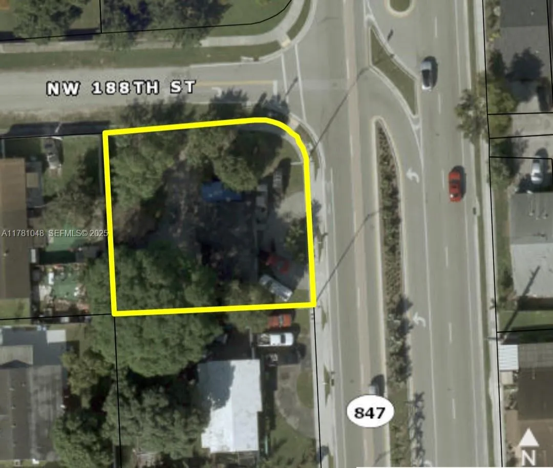 Foto de propiedad en 18730 NW 47th Avenue, Miami Gardens, FL 33055 Miami Gardens con MLS# 