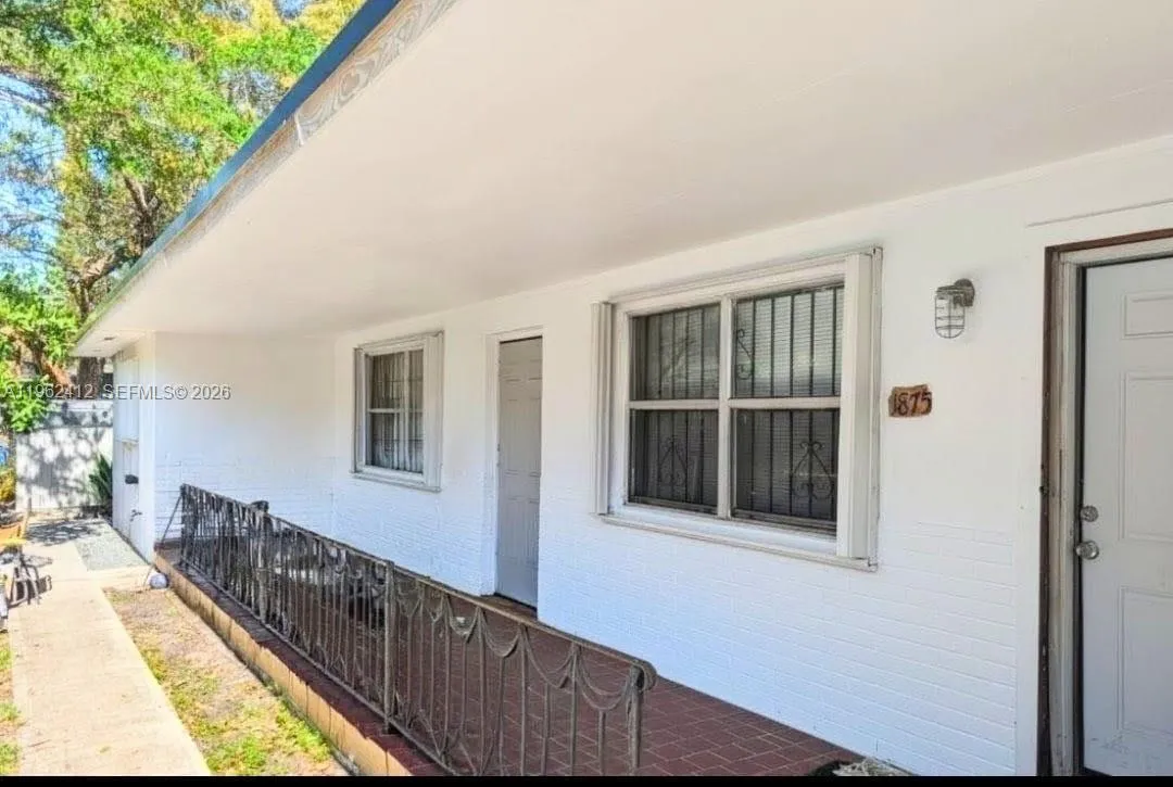 Vendido 1875 NW 43rd Street, Miami, FL 33142, Miami, FL 33142