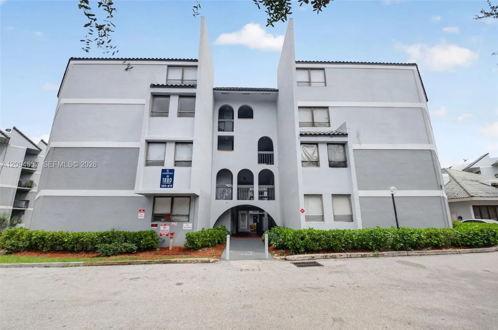 En Venta 1880 N Congress Avenue 301, West Palm Beach, FL 33401, West Palm Beach, FL 33401