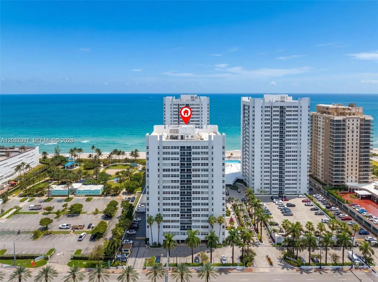 En Venta 1880 S Ocean Drive 402, Hallandale Beach, FL 33009, Hallandale Beach, FL 33009