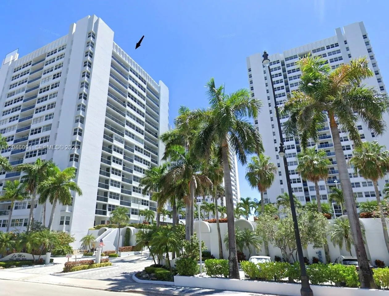 Foto de propiedad en 1880 S Ocean Drive 807, Hallandale Beach, FL 33009 Hallandale Beach con MLS#