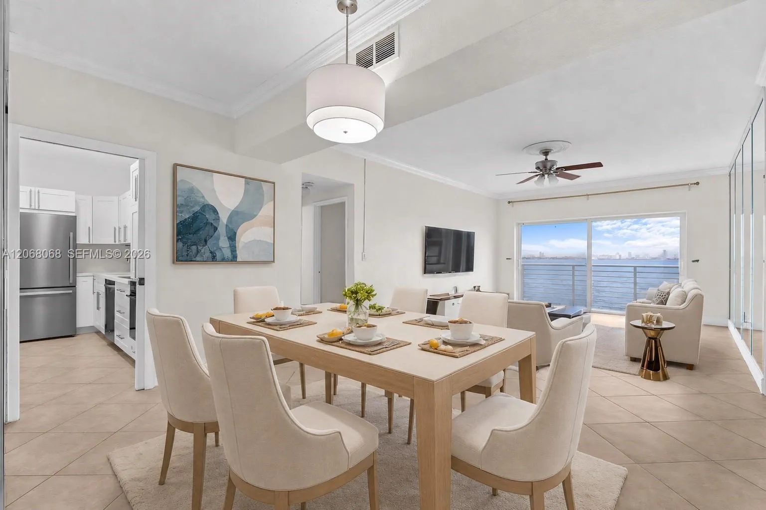 Foto de propiedad en 1880 S Treasure Drive 4H, North Bay Village, FL 33141 North Bay Village con MLS# 
