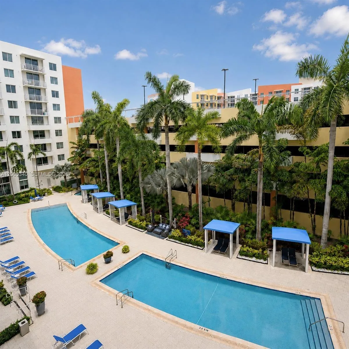 Foto de propiedad en 18800 NE 29th Avenue 526, Aventura, FL 33180 Aventura con MLS# 