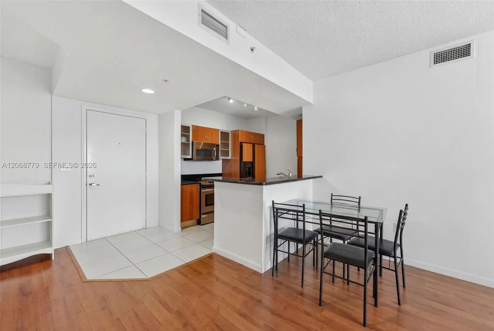 Foto de propiedad en 18800 NE 29th Avenue 904, Aventura, FL 33180 Aventura con MLS# 