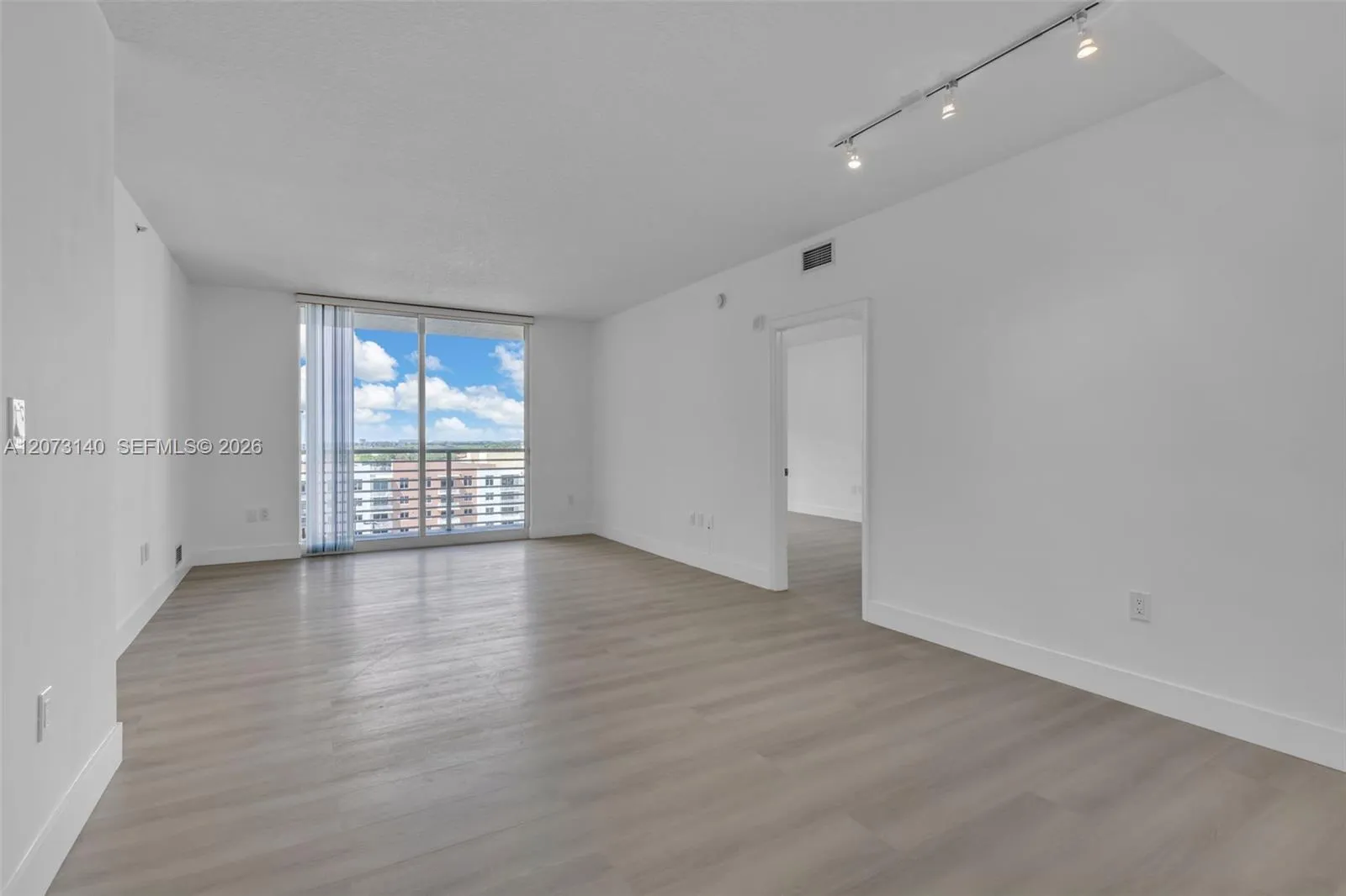 Foto de propiedad en 18800 NE 29th Avenue LP1022, Aventura, FL 33180 Aventura con MLS# 