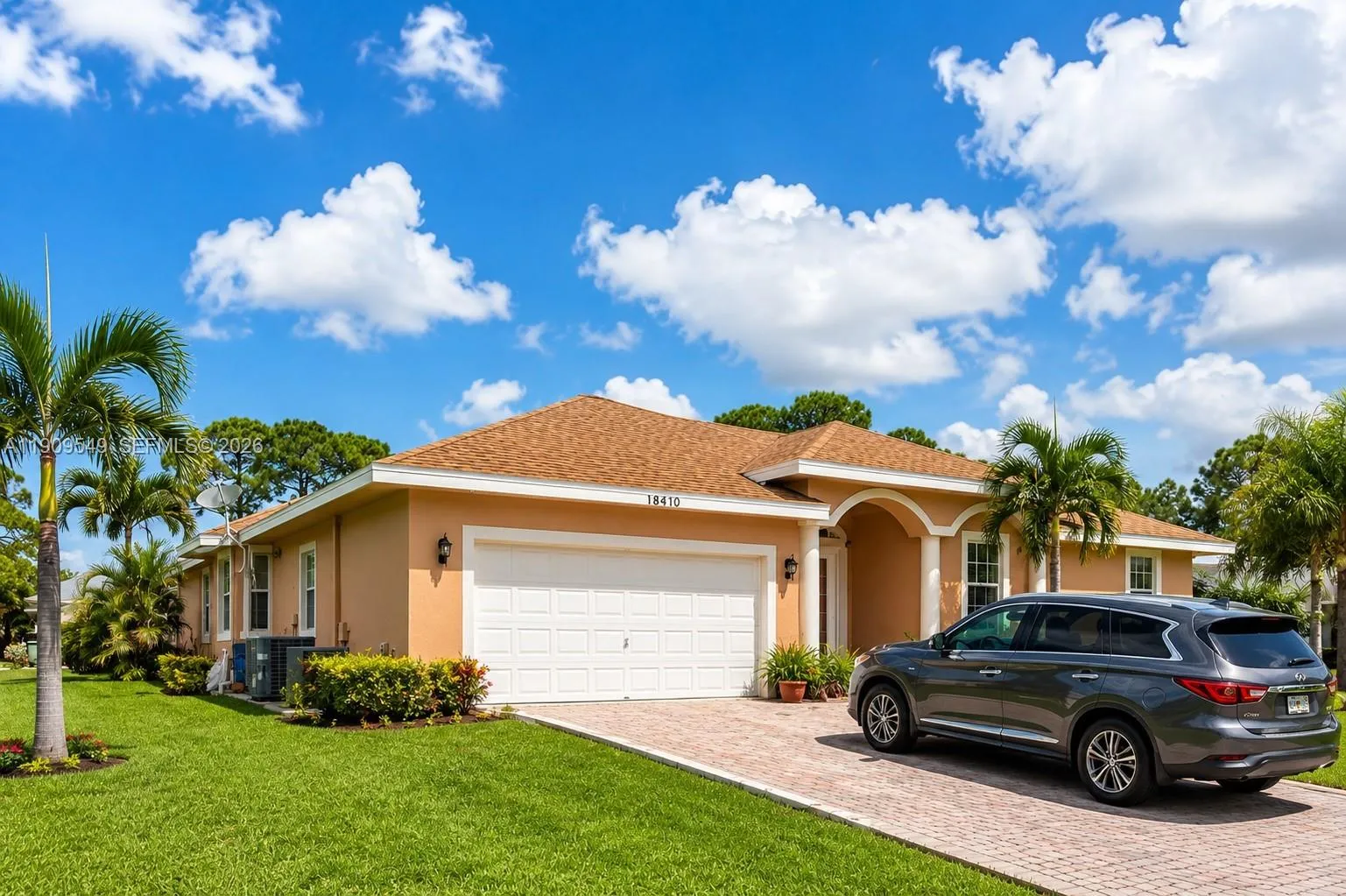 Foto de propiedad en 1881 SW Elijah Avenue, Port St. Lucie, FL 34953 Port St. Lucie con MLS# 