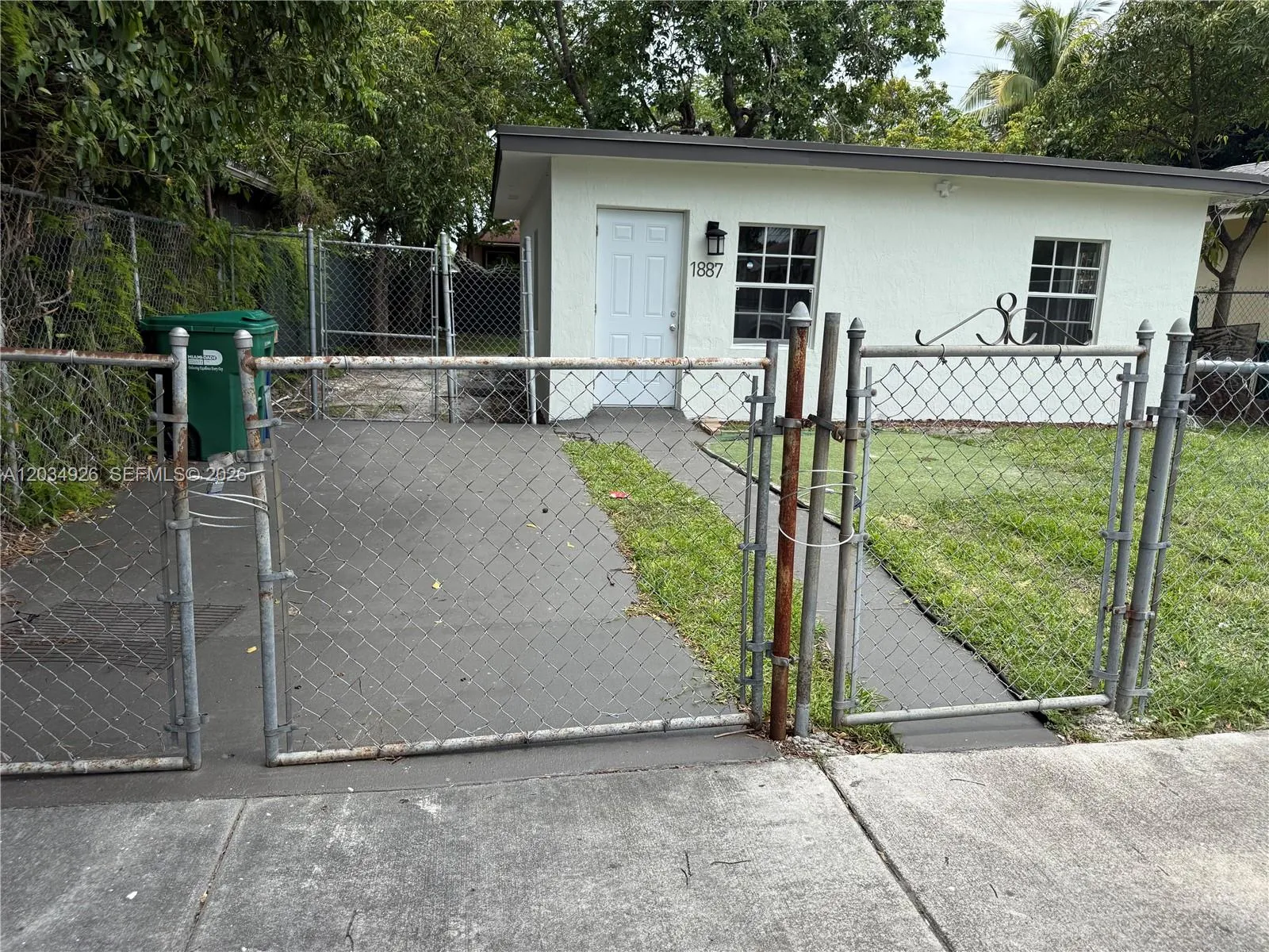 En Venta 1887 NW 66th Street, Miami, FL 33147, Miami, FL 33147