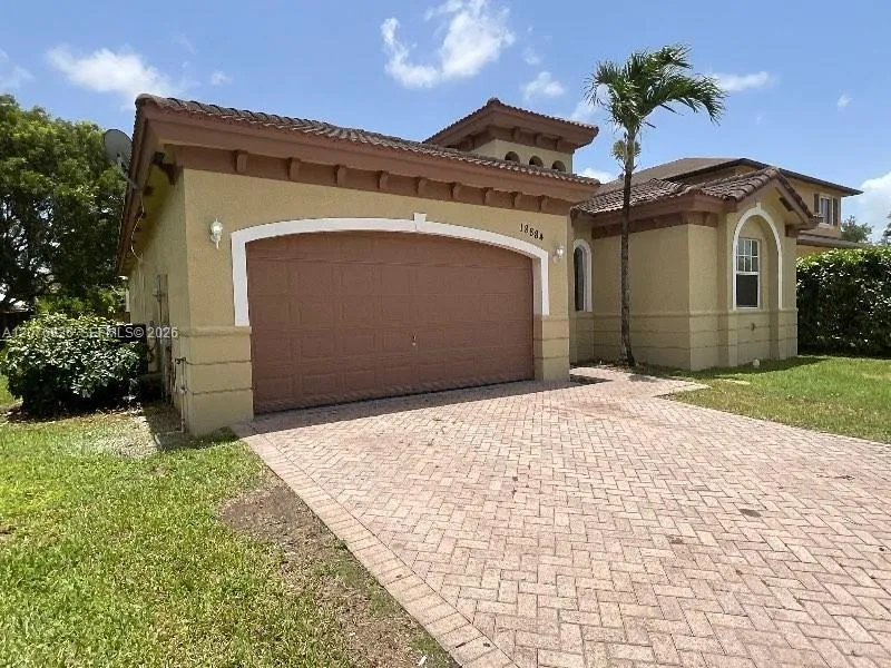 Foto de propiedad en 18884 SW 319th Street, Homestead, FL 33030 Homestead con MLS# 