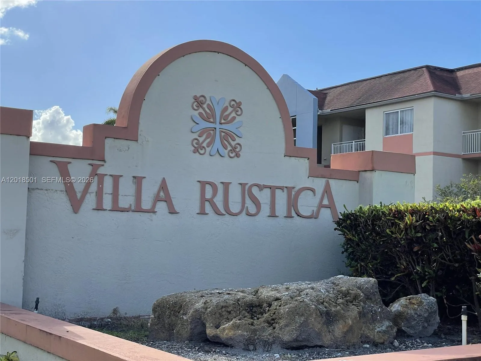 Foto de propiedad en 18890 NW 57th Avenue 207, Hialeah, FL 33015 Hialeah con MLS# 
