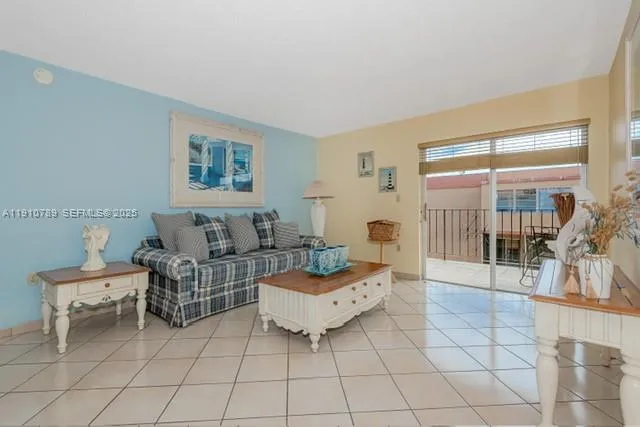 Foto de propiedad en 1890 W 56th Street 1423, Hialeah, FL 33012 Hialeah con MLS# 