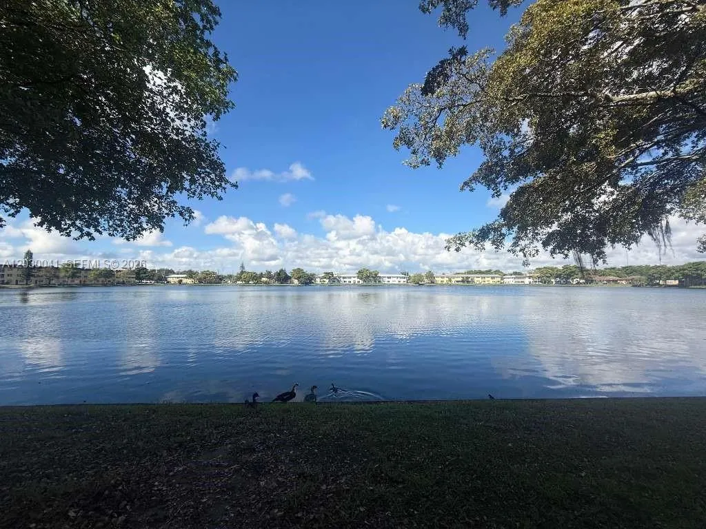 Vendido 18900 NE 3rd Court 509, Miami, FL 33179, Miami, FL 33179