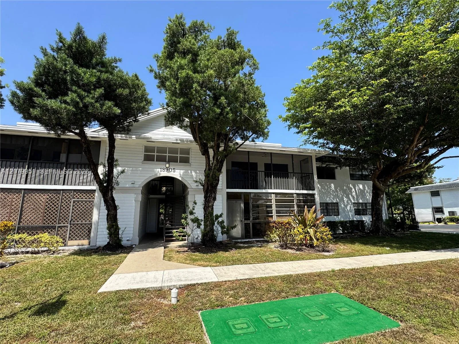 En Venta 18905 NW 62nd Avenue 204, Hialeah, FL 33015, Hialeah, FL 33015