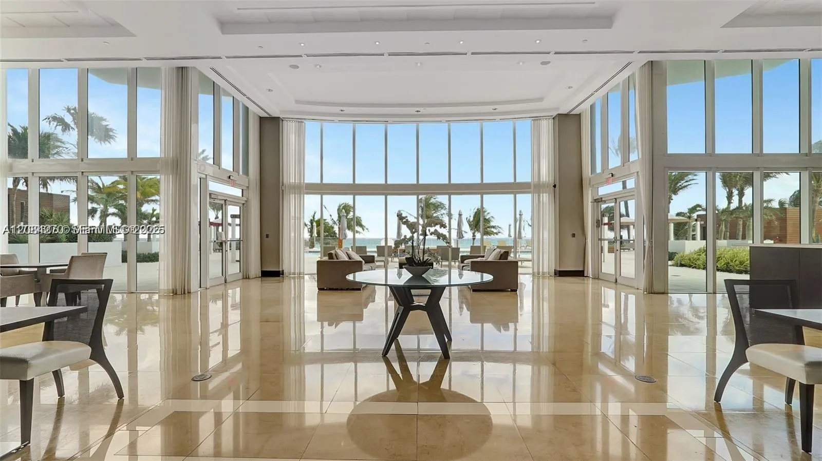 En Venta 18911 Collins Avenue 2101, Sunny Isles Beach, FL 33160, Sunny Isles Beach, FL 33160