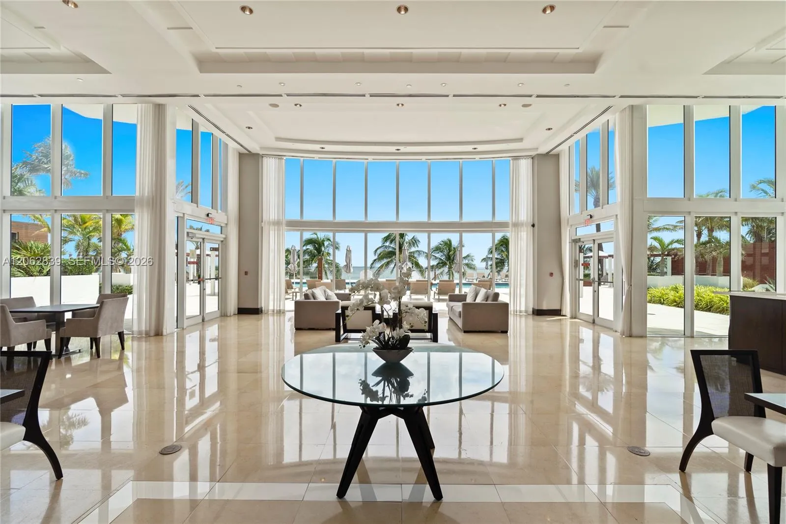 Foto de propiedad en 18911 Collins Avenue 2103, Sunny Isles Beach, FL 33160 Sunny Isles Beach con MLS# 