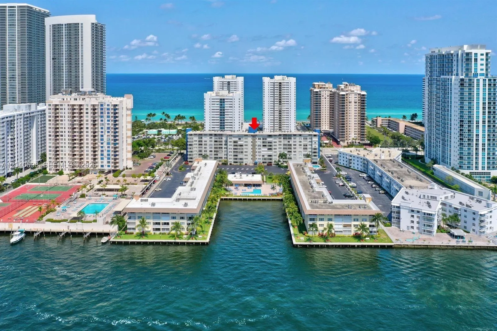 Foto de propiedad en 1893 S Ocean Drive 601, Hallandale Beach, FL 33009 Hallandale Beach con MLS#