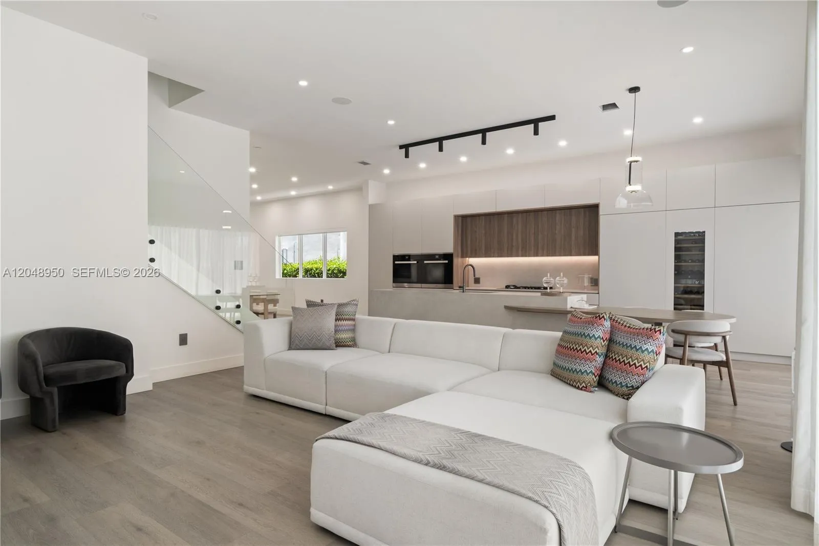 Foto de propiedad en 18955 Atlantic Boulevard, Sunny Isles Beach, FL 33160 Sunny Isles Beach con MLS# 