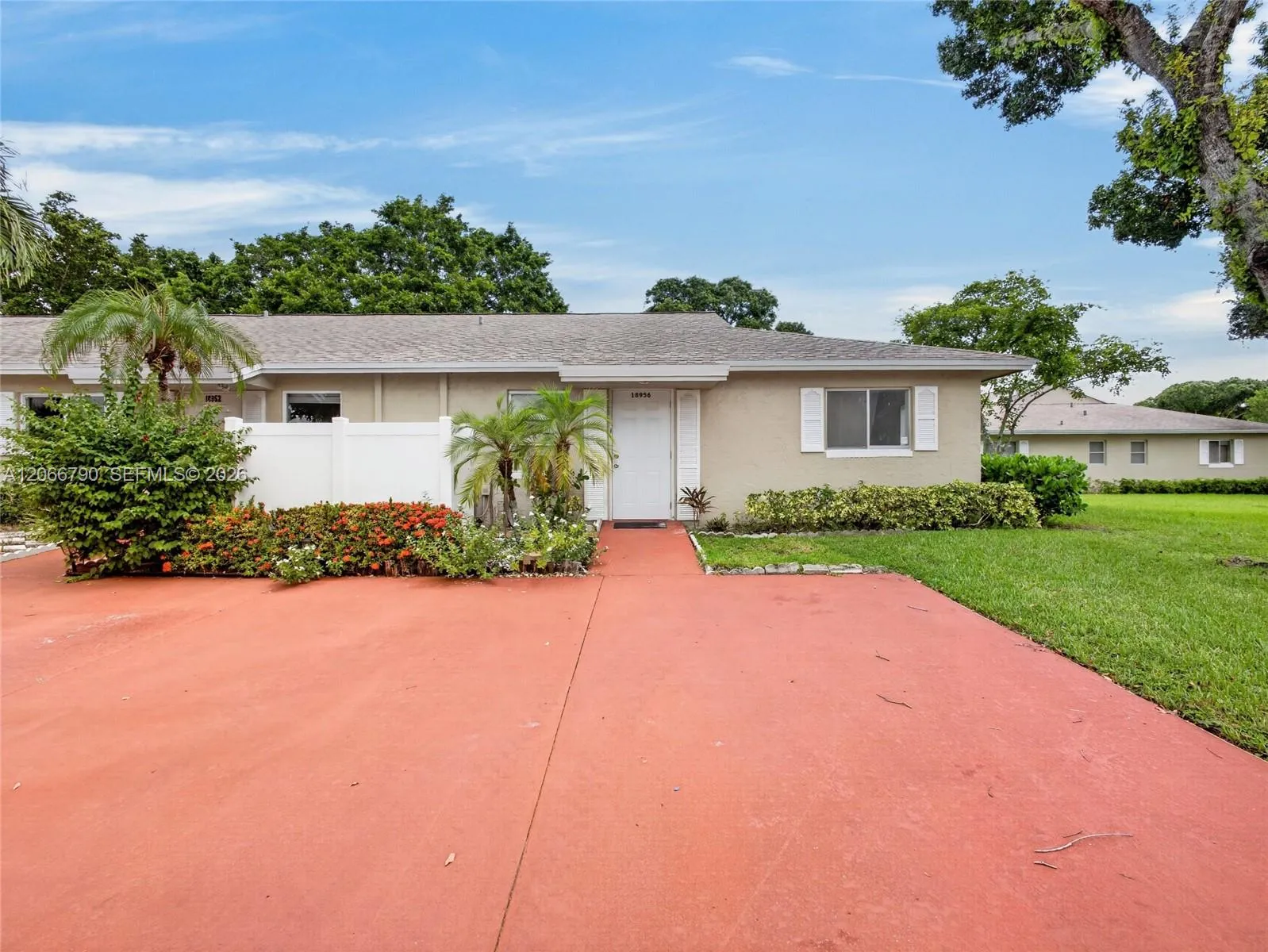 Foto de propiedad en 18956 Argosy Drive, Boca Raton, FL 33496 Boca Raton con MLS# 