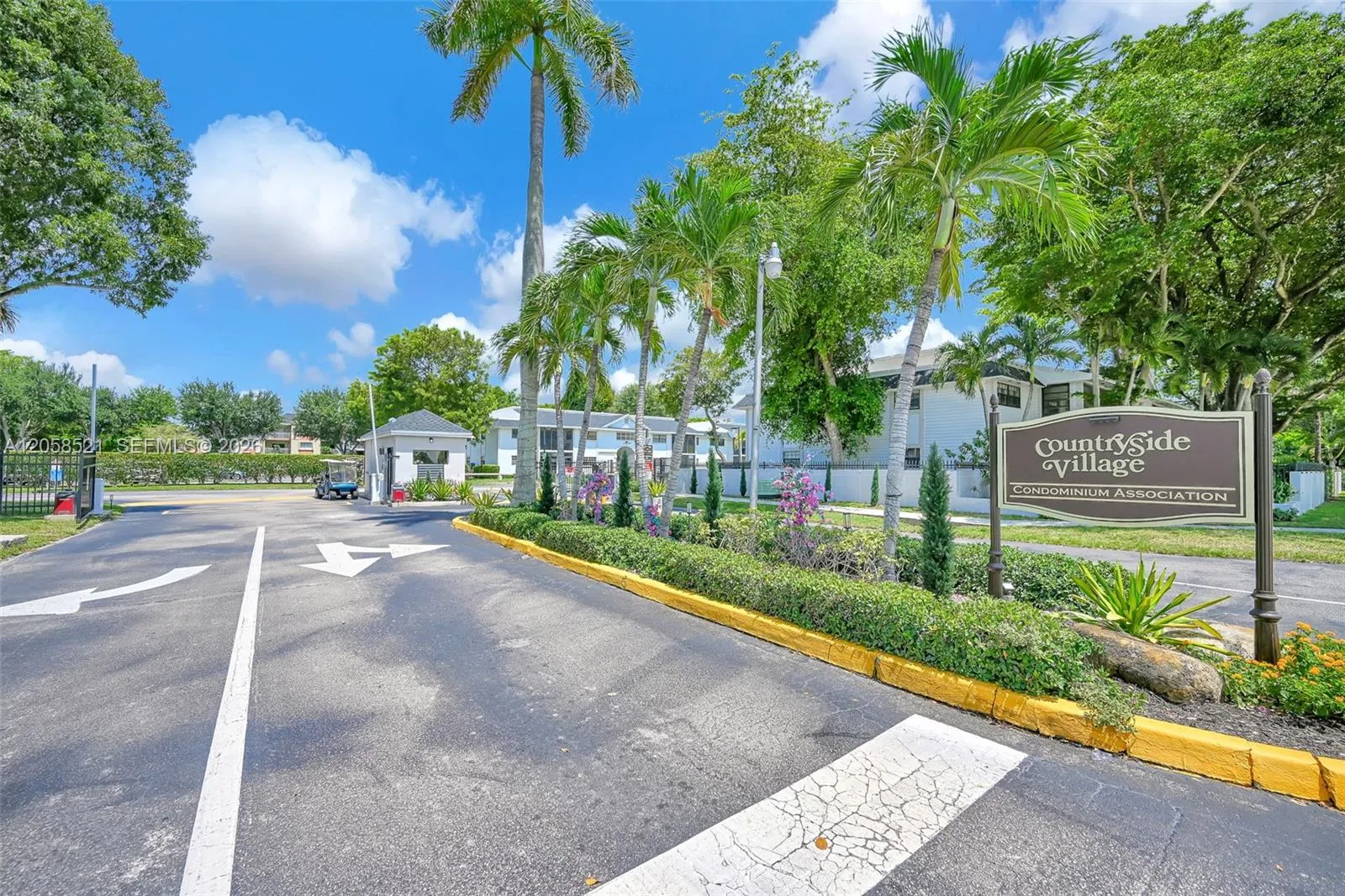 Foto de propiedad en 18965 NW 62nd Avenue 106, Hialeah, FL 33015 Hialeah con MLS# 