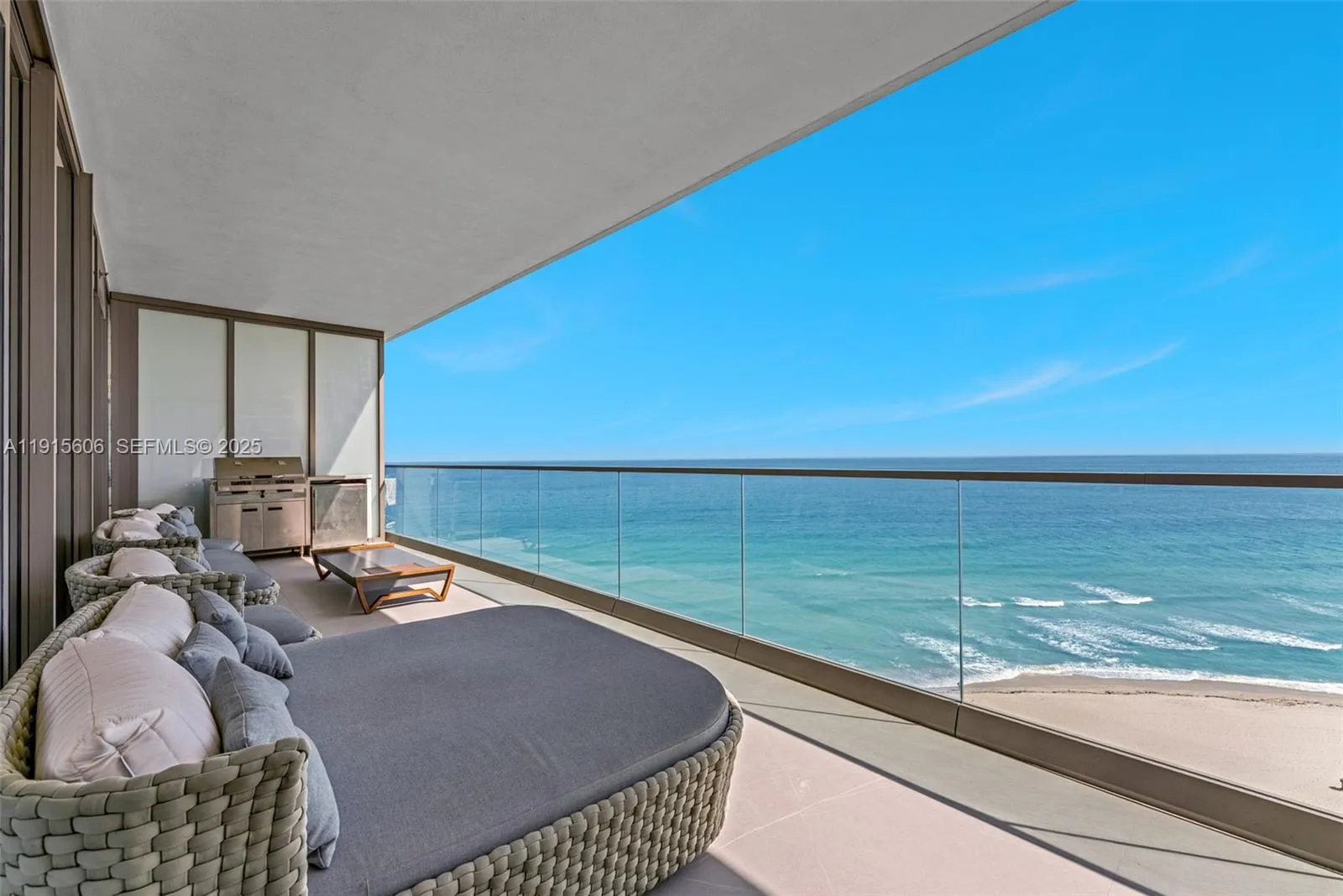 Foto de propiedad en 18975 Collins Avenue 1002, Sunny Isles Beach, FL 33160 Sunny Isles Beach con MLS#