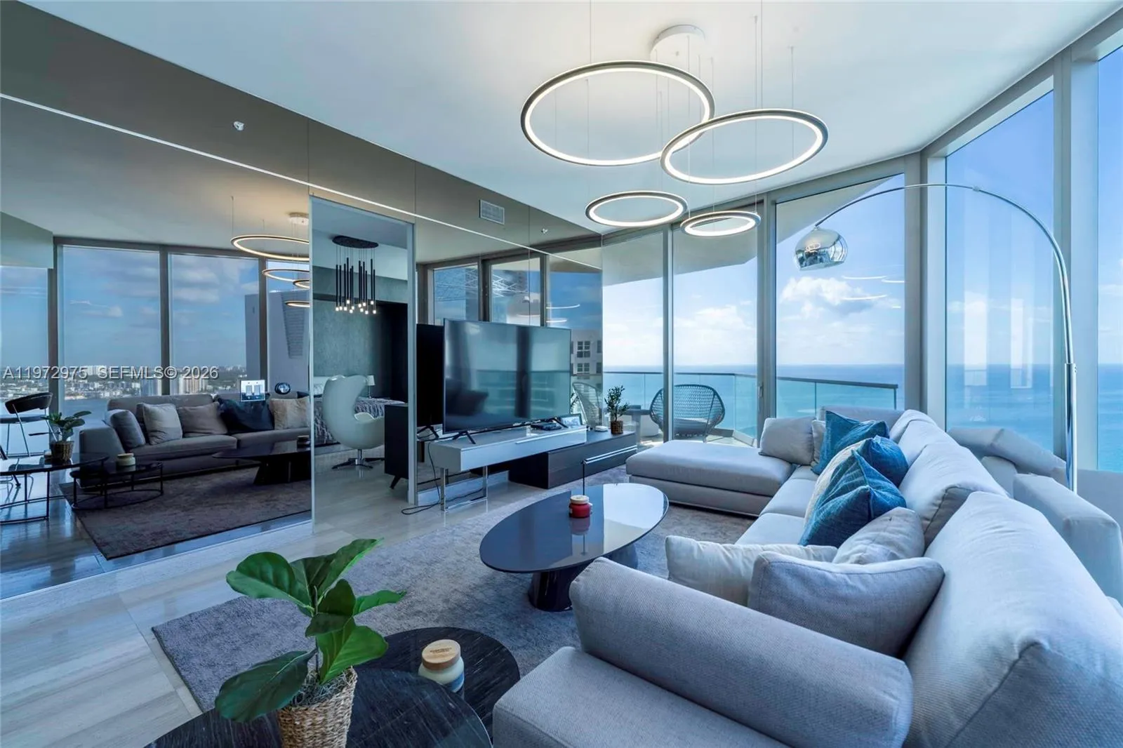 Foto de propiedad en 18975 Collins Avenue 3004, Sunny Isles Beach, FL 33160 Sunny Isles Beach con MLS# 