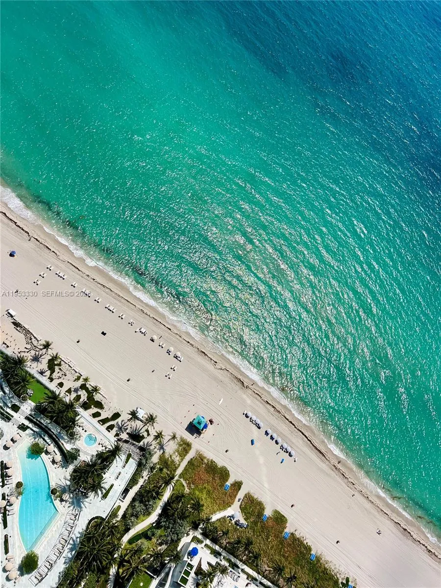 Foto de propiedad en 18975 Collins Avenue 4404, Sunny Isles Beach, FL 33160 Sunny Isles Beach con MLS# 