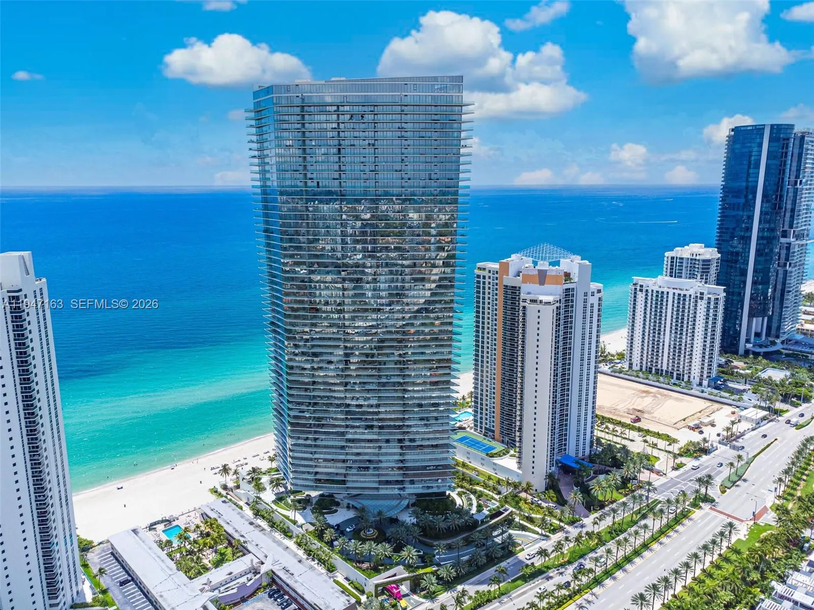 Foto de propiedad en 18975 Collins Avenue 4602, Sunny Isles Beach, FL 33160 Sunny Isles Beach con MLS# 