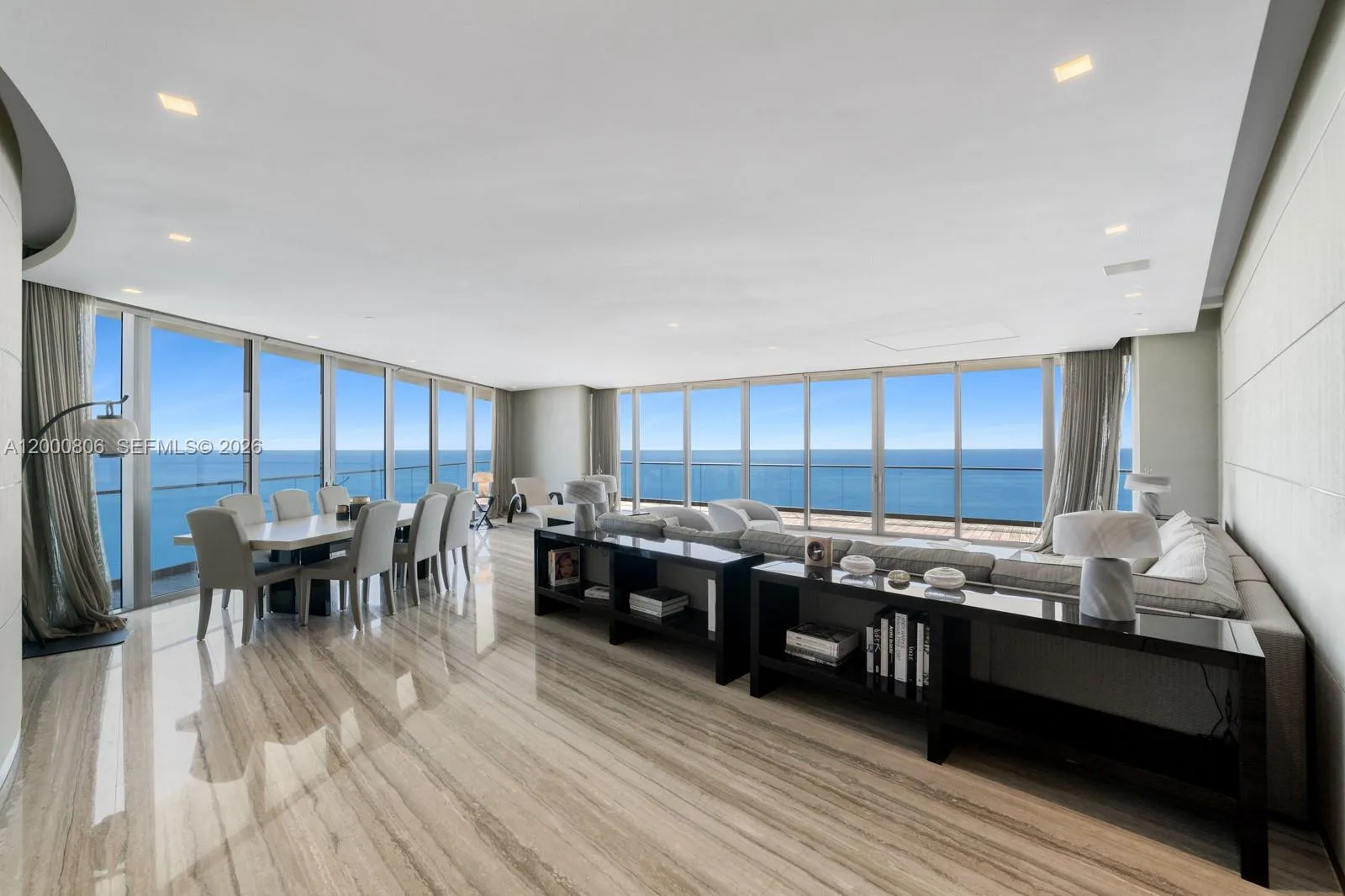 Foto de propiedad en 18975 Collins Avenue 4800, Sunny Isles Beach, FL 33160 Sunny Isles Beach con MLS# 