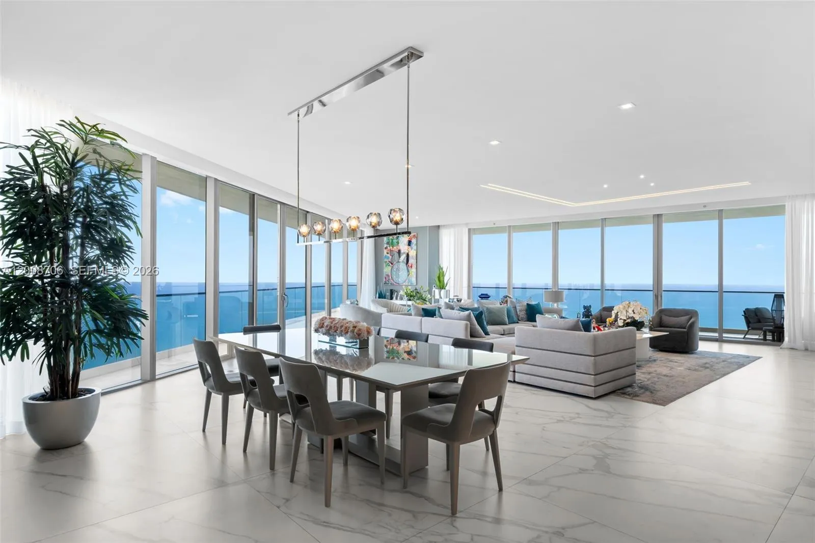 Foto de propiedad en 18975 Collins Avenue 5200, Sunny Isles Beach, FL 33160 Sunny Isles Beach con MLS#