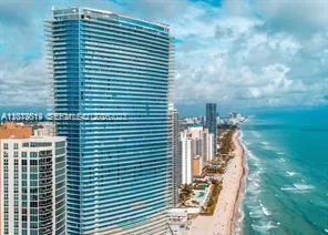 Foto de propiedad en 18975 Collins Avenue 5404, Sunny Isles Beach, FL 33160 Sunny Isles Beach con MLS# 