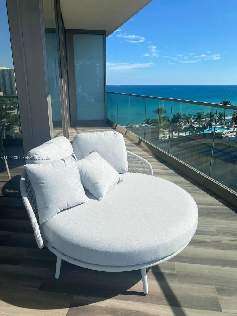 Foto de propiedad en 18975 Collins Avenue 605, Sunny Isles Beach, FL 33160 Sunny Isles Beach con MLS# 