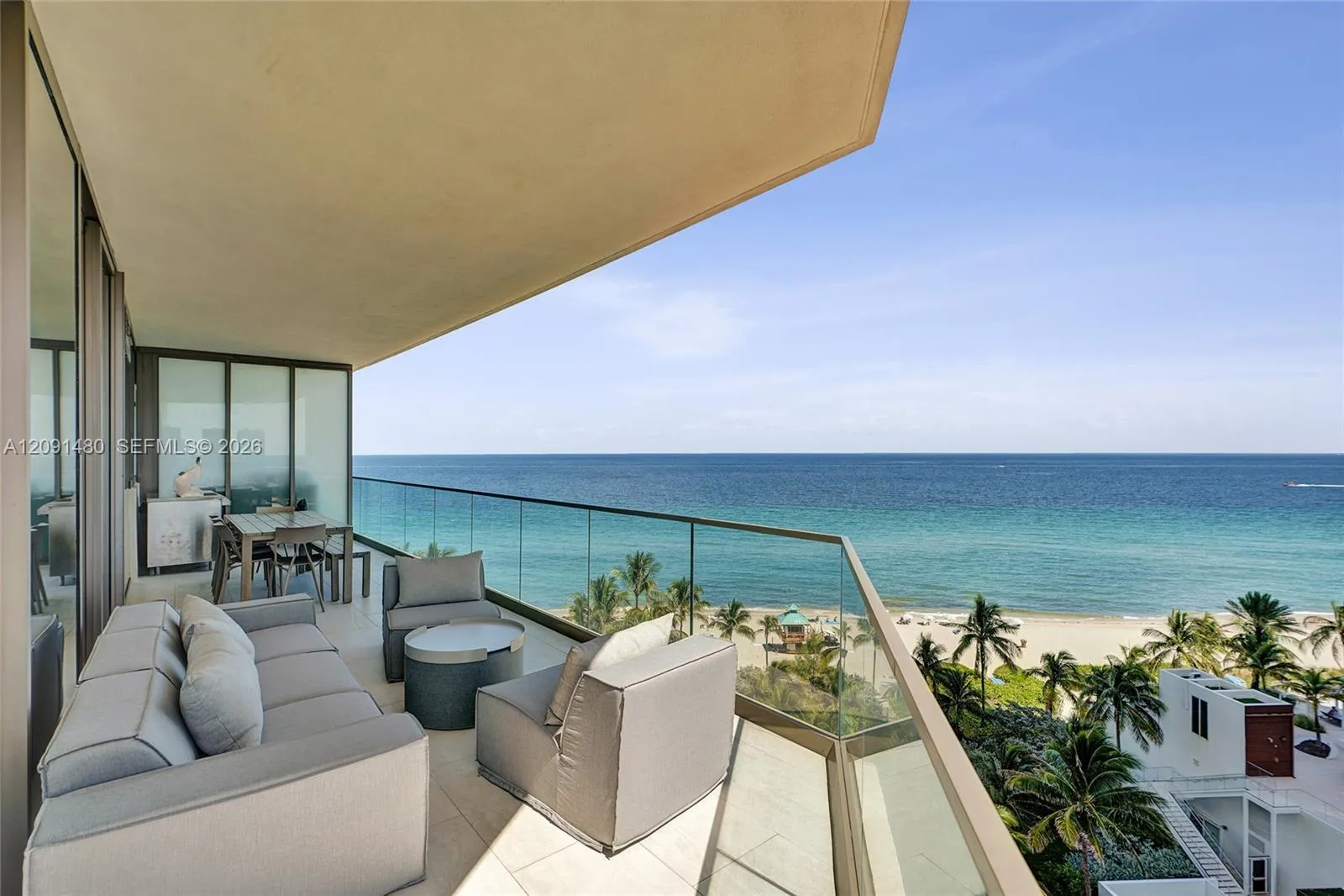 Foto de propiedad en 18975 Collins Avenue 704, Sunny Isles Beach, FL 33160 Sunny Isles Beach con MLS# 