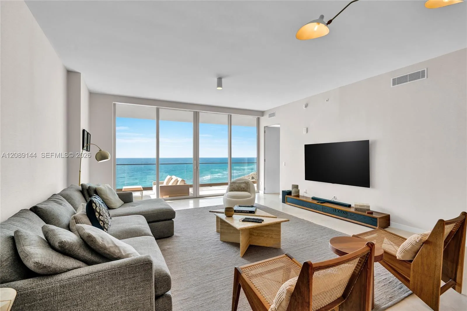 Foto de propiedad en 18975 Collins Avenue 903, Sunny Isles Beach, FL 33160 Sunny Isles Beach con MLS#