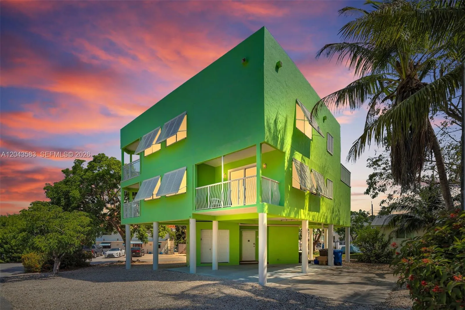 Foto de propiedad en 19 Park Drive, Key Largo, FL 33037 Key Largo con MLS# 