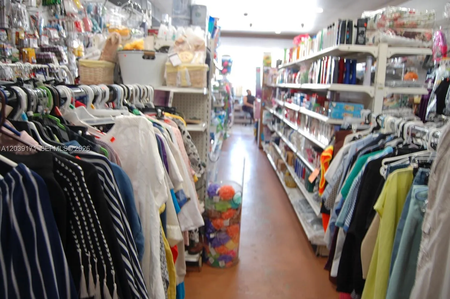 En Venta 1900 E 4th Avenue, Hialeah, FL 33010, Hialeah, FL 33010