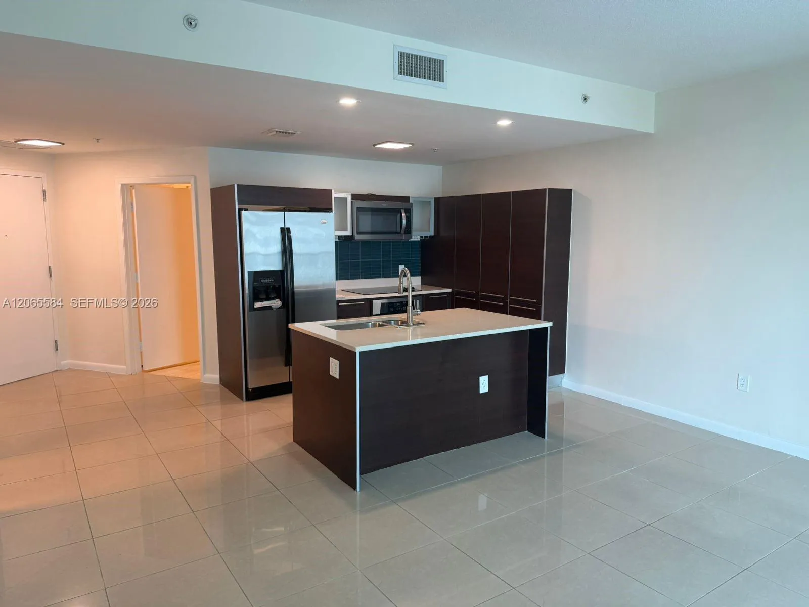Foto de propiedad en 1900 N Bayshore Drive 1707, Miami, FL 33132 Miami con MLS#