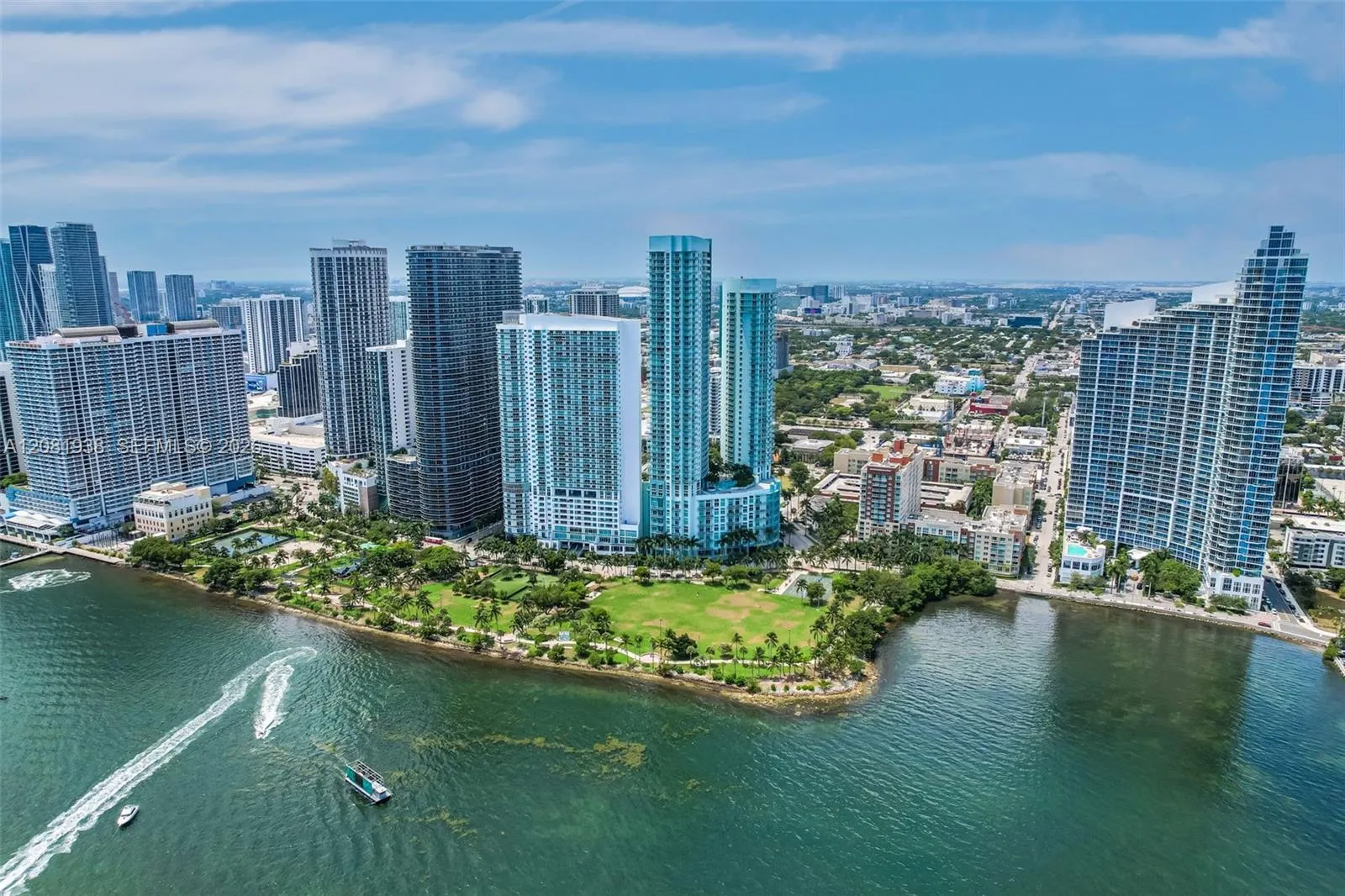 Foto de propiedad en 1900 N Bayshore Drive 2111, Miami, FL 33132 Miami con MLS# 