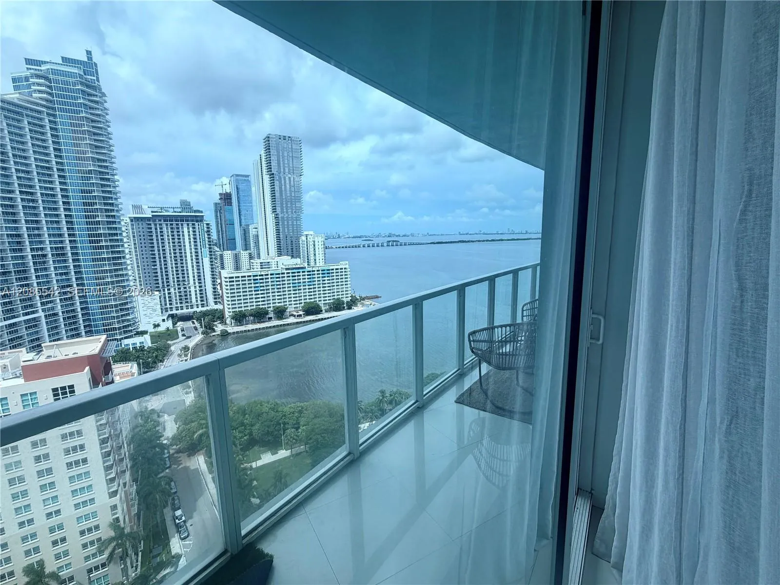 Foto de propiedad en 1900 N Bayshore Drive 2306, Miami, FL 33132 Miami con MLS#